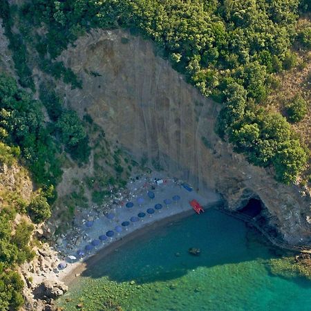 La Francesca Sud Un Villaggio"Glamping" Scario Bagian luar foto