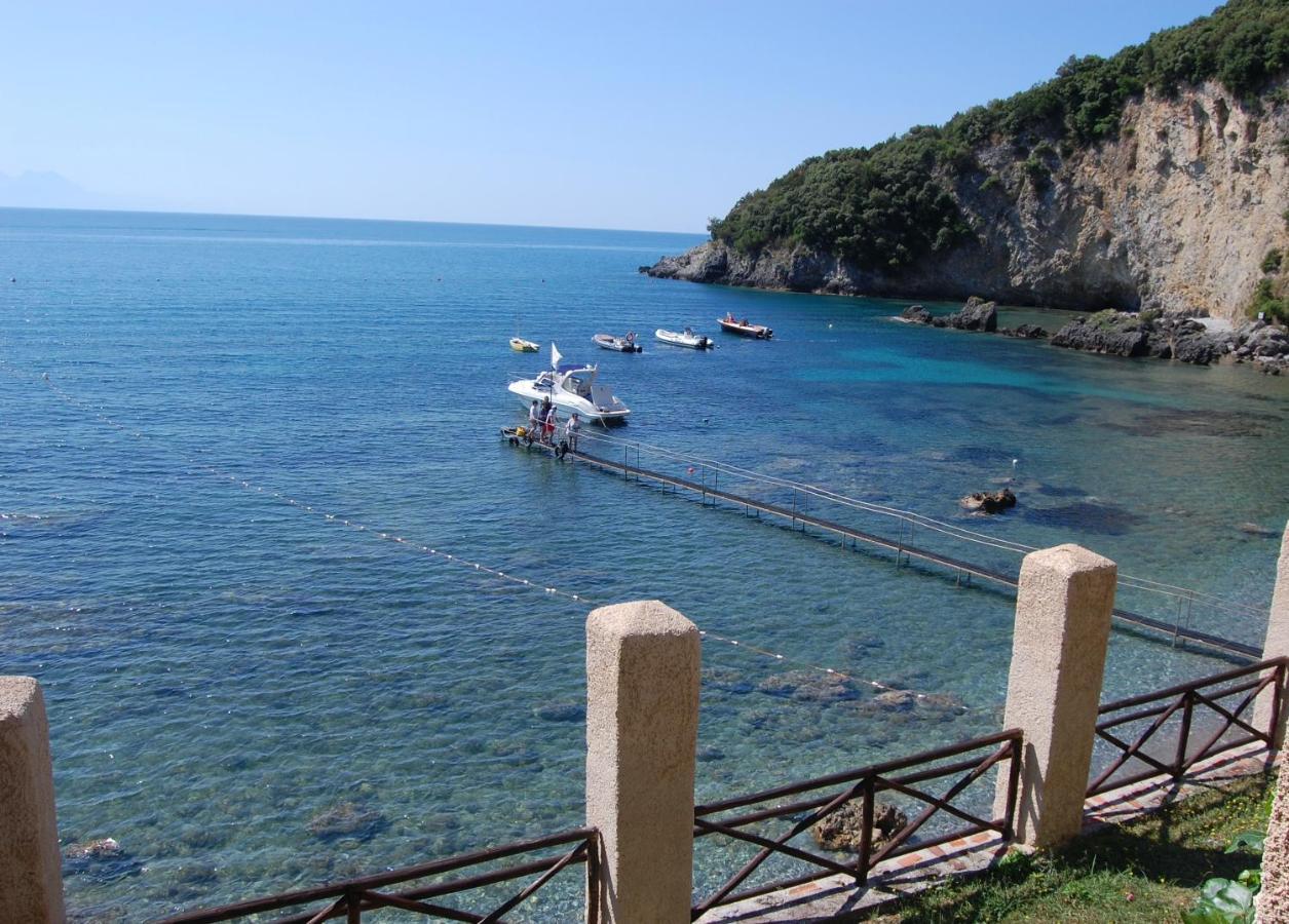 La Francesca Sud Un Villaggio"Glamping" Scario Bagian luar foto
