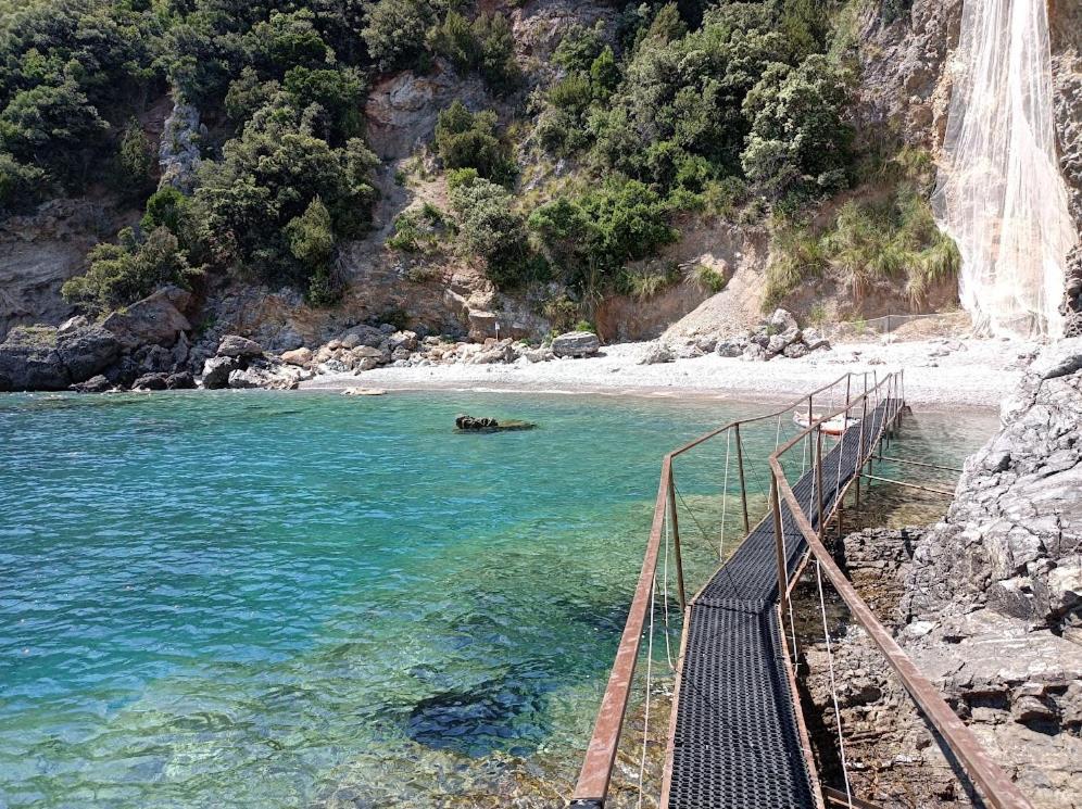 La Francesca Sud Un Villaggio"Glamping" Scario Bagian luar foto