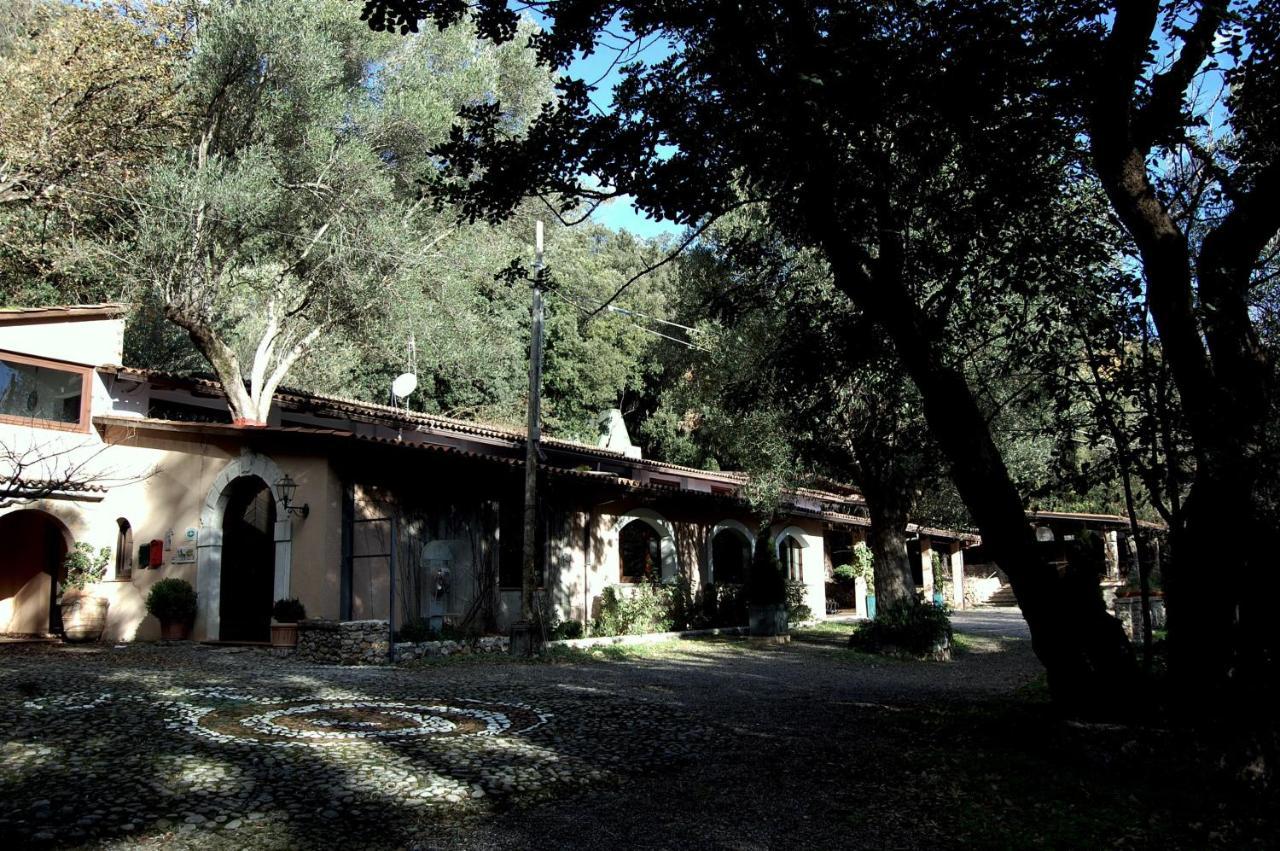 La Francesca Sud Un Villaggio"Glamping" Scario Bagian luar foto